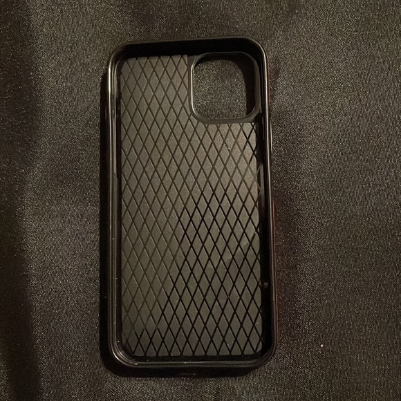 iPhone 12 case - Picture 3 of 3